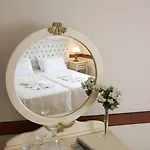 Adora Hotel 3*