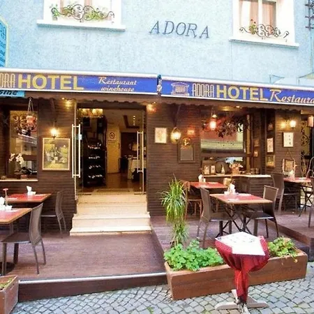 Adora Cafe & Restaurant Hotel 3*