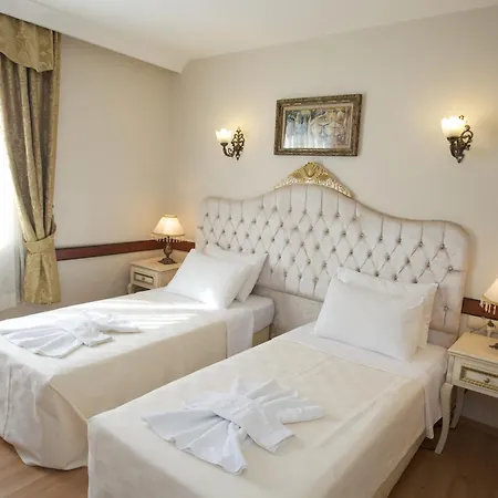 Hotel Adora