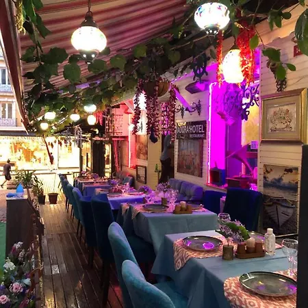 Adora Cafe & Restaurant Provincia di Istanbul