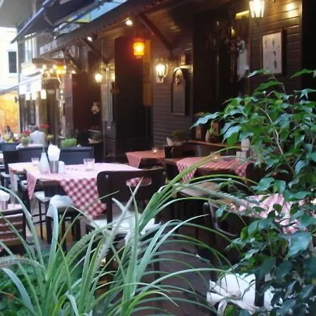 Adora Hotel 3*
