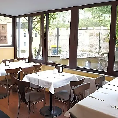 Adora Hotel 3*