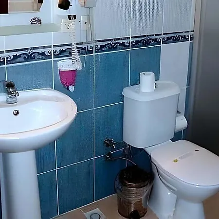 Hotel Adora 3*