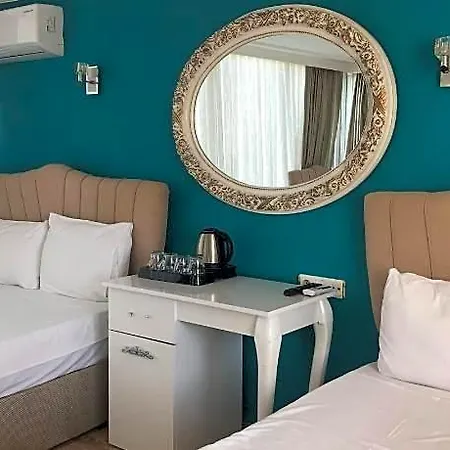 Hotel Adora