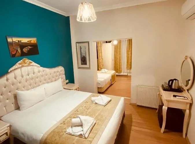 Adora Стамбул