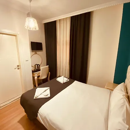 Adora Cafe & Restaurant Hotel Istanbul